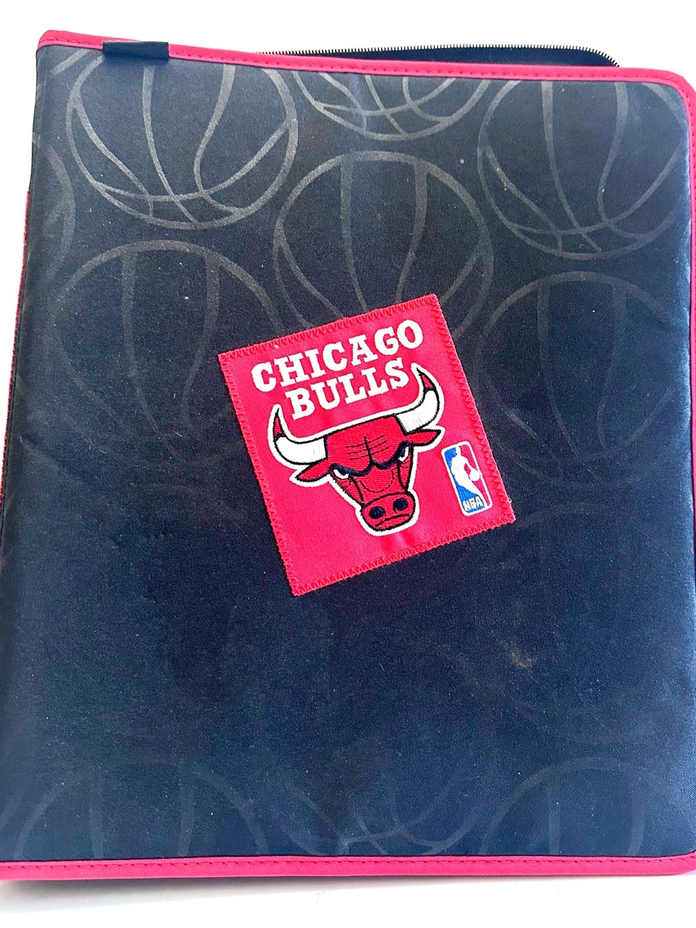 Vintage Chicago Bulls Zippered Binder Cover in Black and Red - NBA